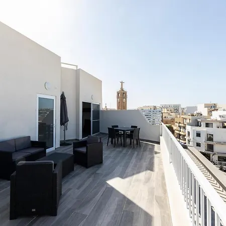 Апартаменты New, Designer, Central Penthouse With Wifi & Ac By 360 Estates Мсида