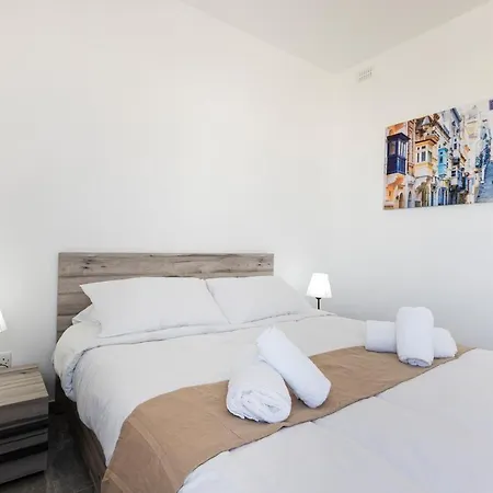 New, Designer, Central Penthouse With Wifi & Ac By 360 Estates Апартаменты *