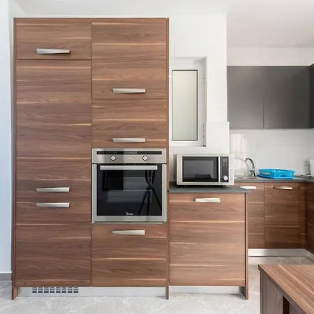 Appartamento New, Designer, Central Penthouse With Wifi & Ac By 360 Estates Msida