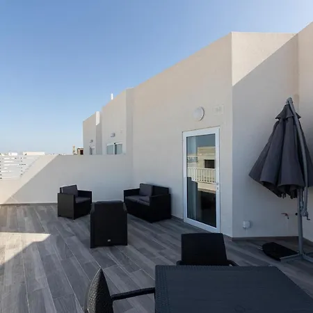 New, Designer, Central Penthouse With Wifi & Ac By 360 Estates Appartamento *
