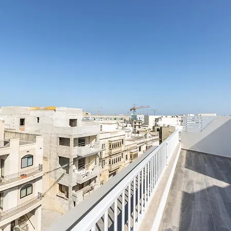 New, Designer, Central Penthouse With Wifi & Ac By 360 Estates *