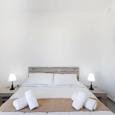 New, Designer, Central Penthouse With Wifi & Ac By 360 Estates Appartamento Msida